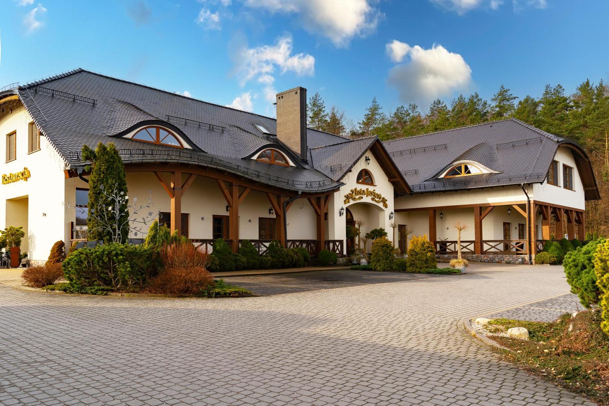 Zlota Jesien Restauracja I Noclegi Nad Jeziorem Kartuzy Exteriér fotografie